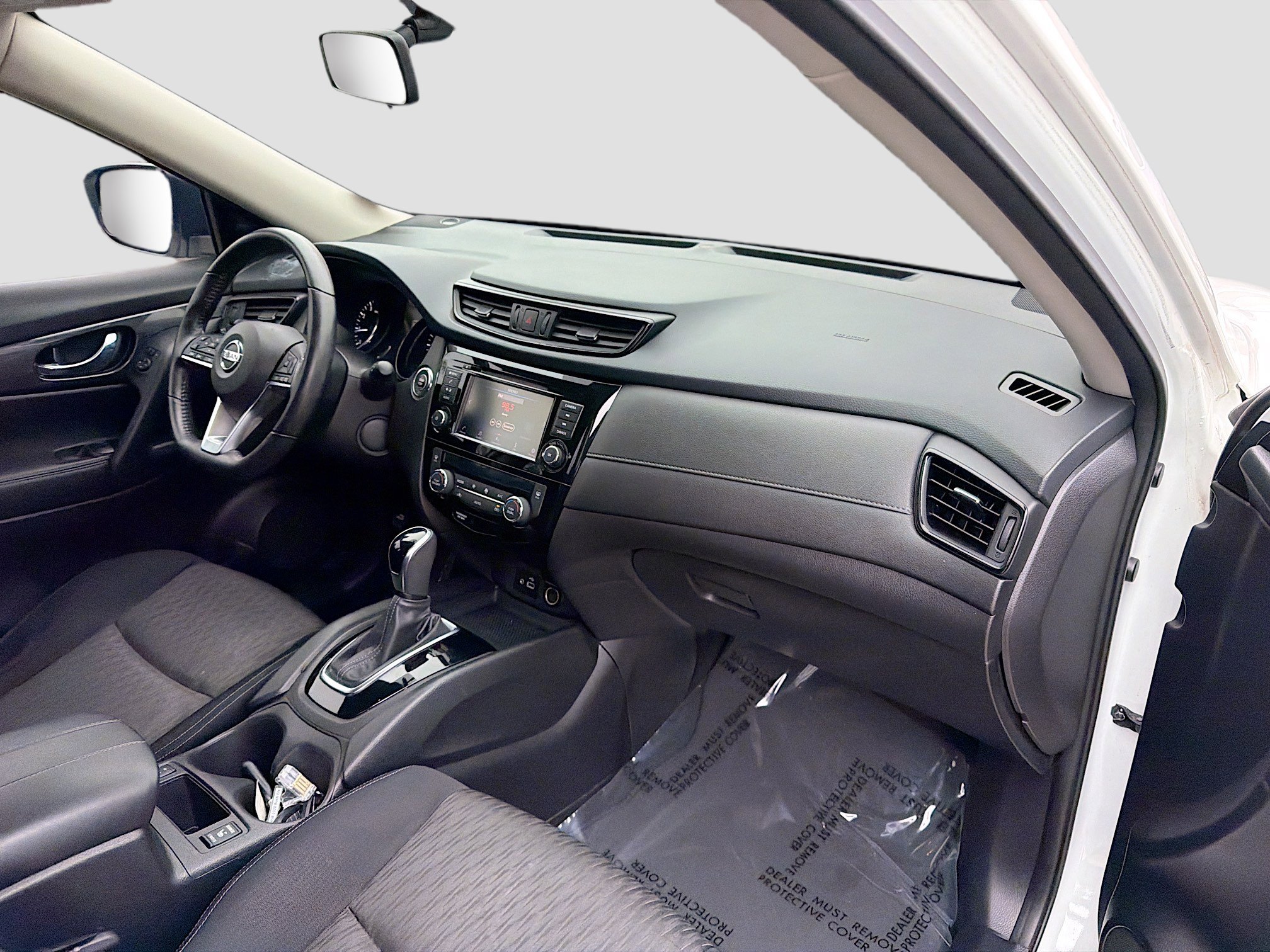 Used 2018 Nissan Rogue SV image 14