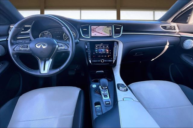 Used 2023 INFINITI QX55 Essential image 16