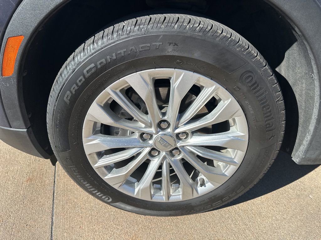 Certified 2024 Cadillac XT4 Luxury w/ Cold Weather Package image 9