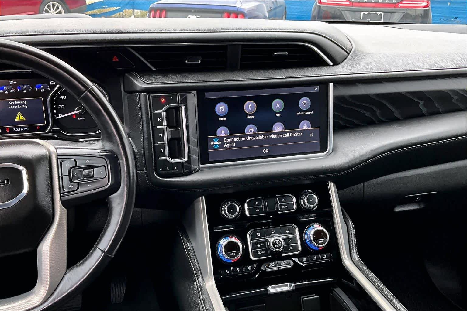 Used 2021 GMC Yukon Denali w/ Denali Premium Package image 7