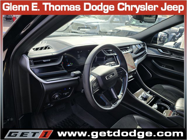 Used 2022 Jeep Grand Cherokee Trailhawk w/ Luxury Tech Group III image 13
