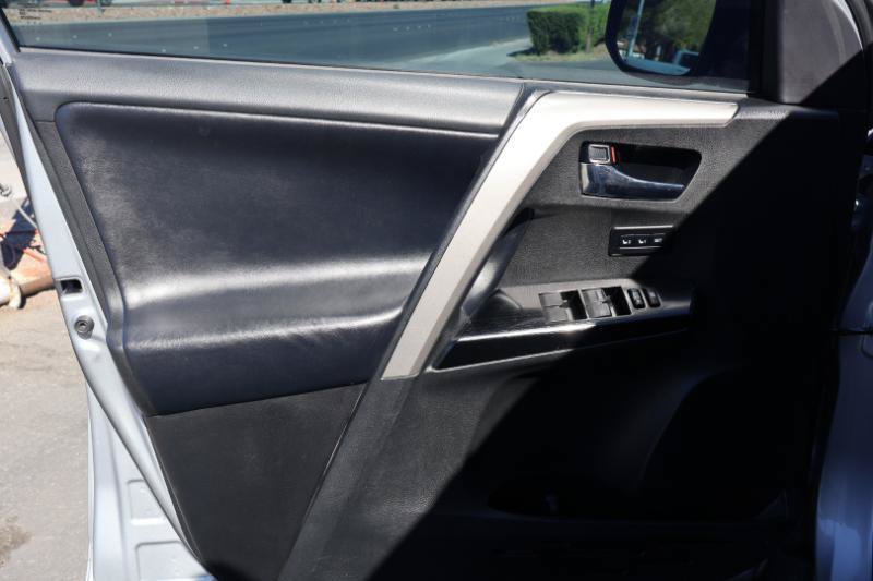 Used 2017 Toyota RAV4 Limited w/ Carpet Mat Package FWD image 15