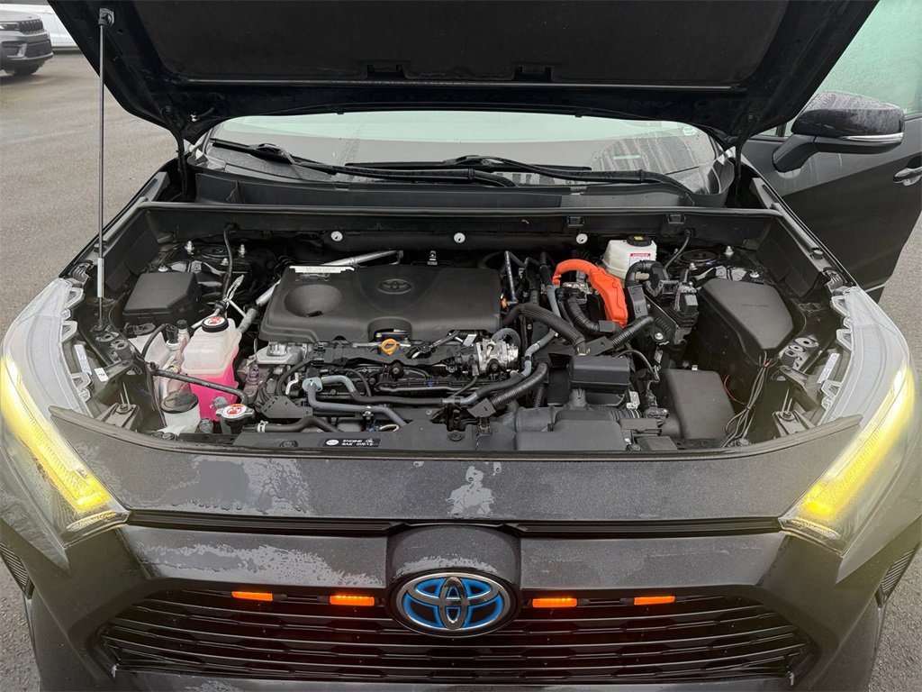Used 2022 Toyota RAV4 SE image 20