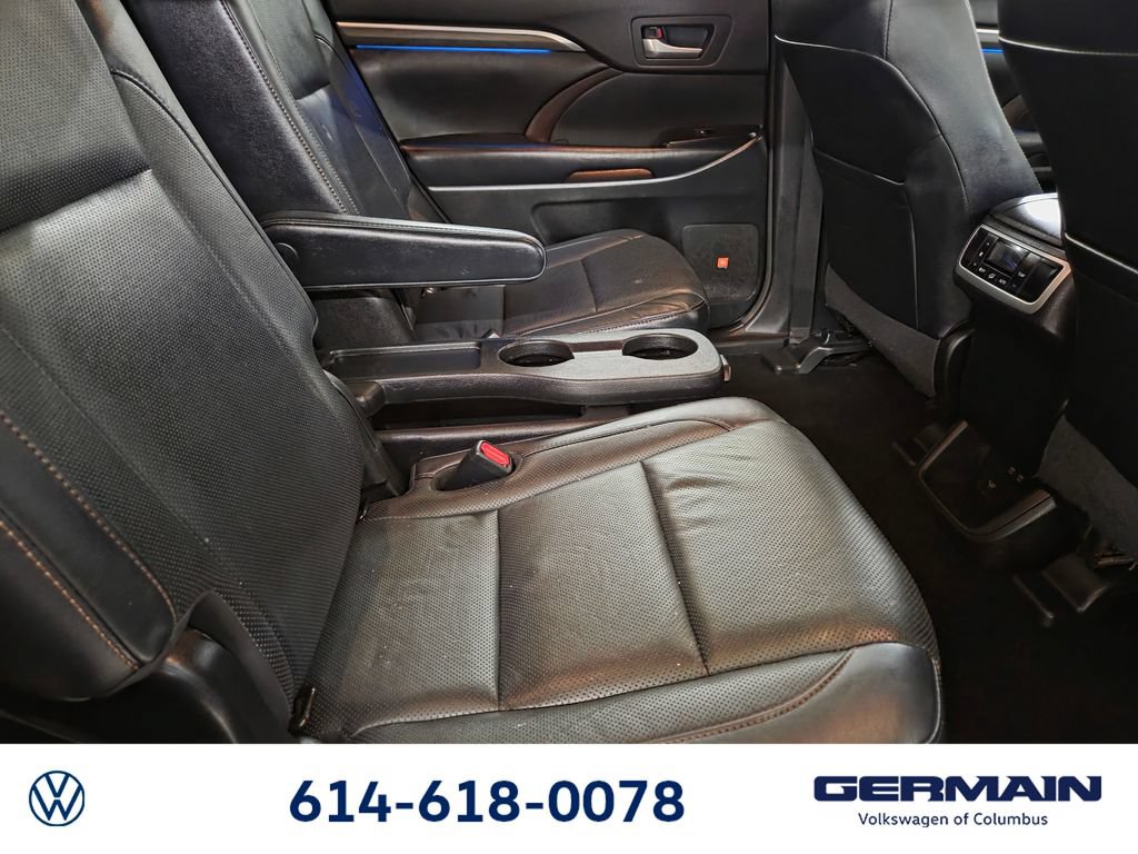 Used 2017 Toyota Highlander Limited AWD/4WD image 23