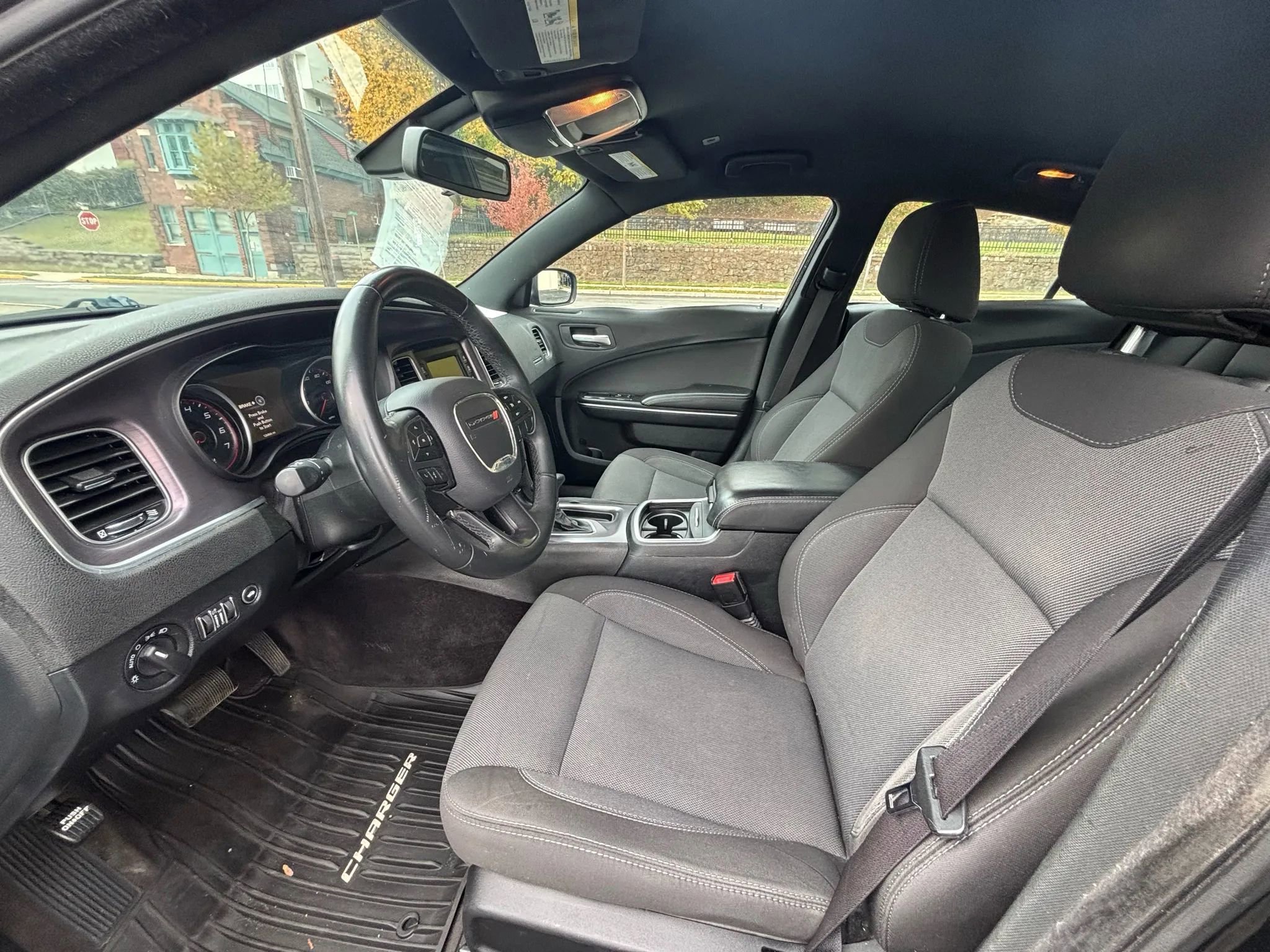 Used 2017 Dodge Charger SE w/ Popular Equipment Group image 16