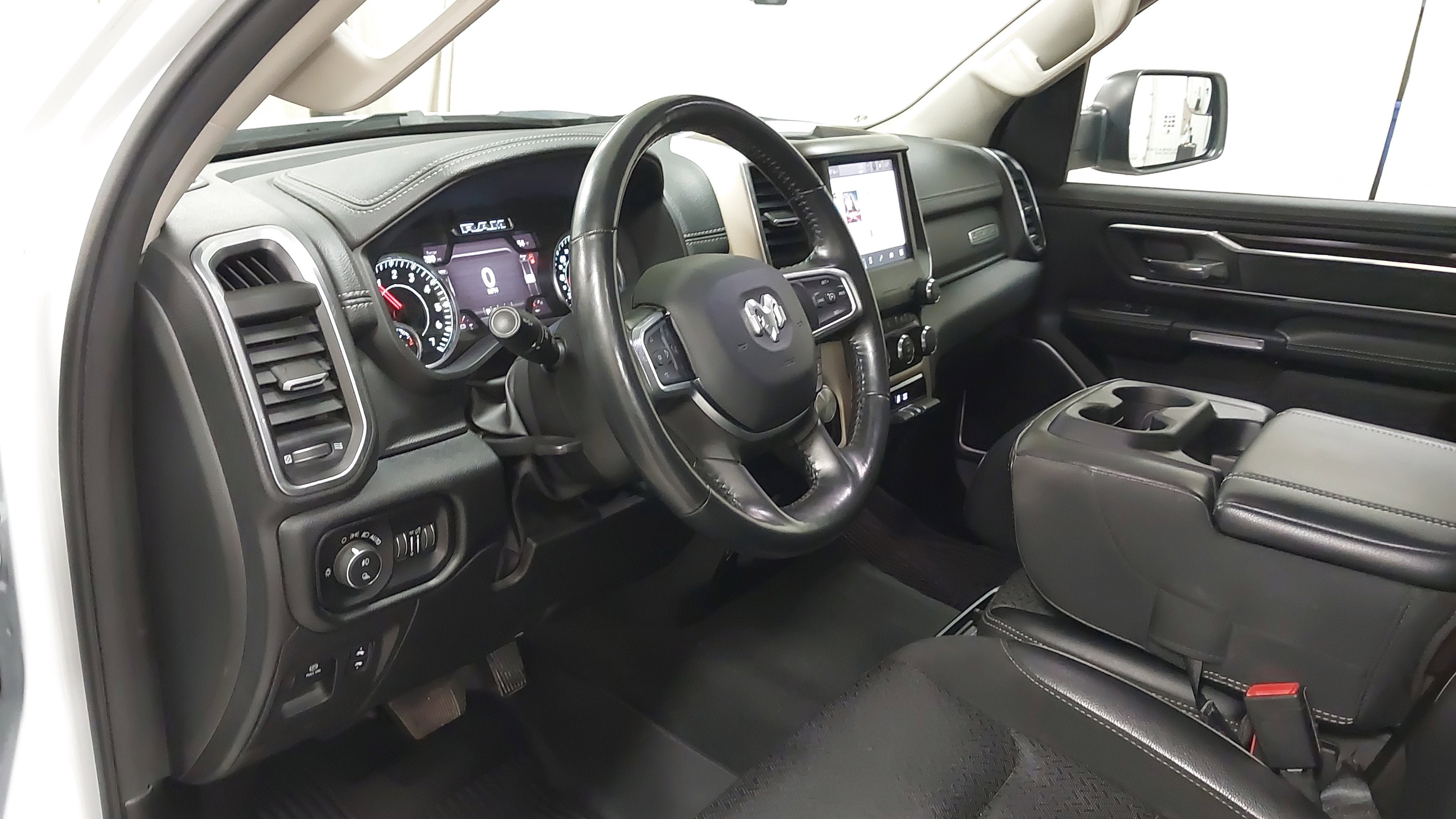 Used 2022 RAM 1500 Laramie AWD/4WD image 17