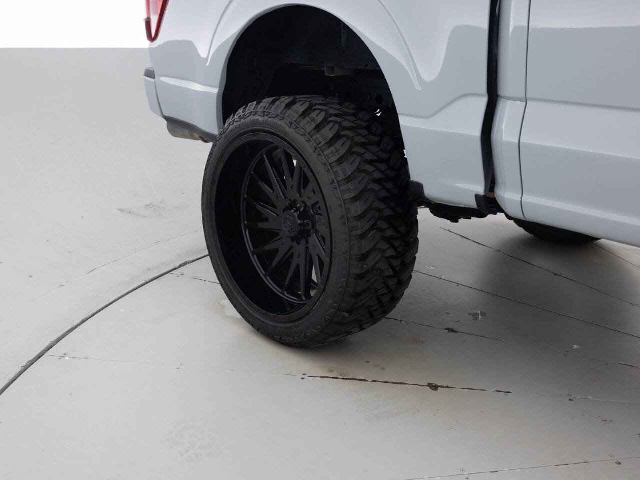 Used 2024 Ford F150 Lariat w/ Bed Utility Package AWD/4WD image 21