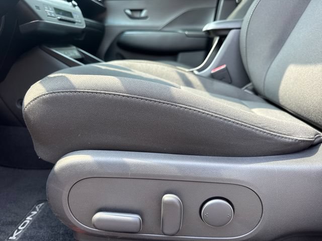 Used 2024 Hyundai Kona SEL w/ Convenience Package FWD image 14