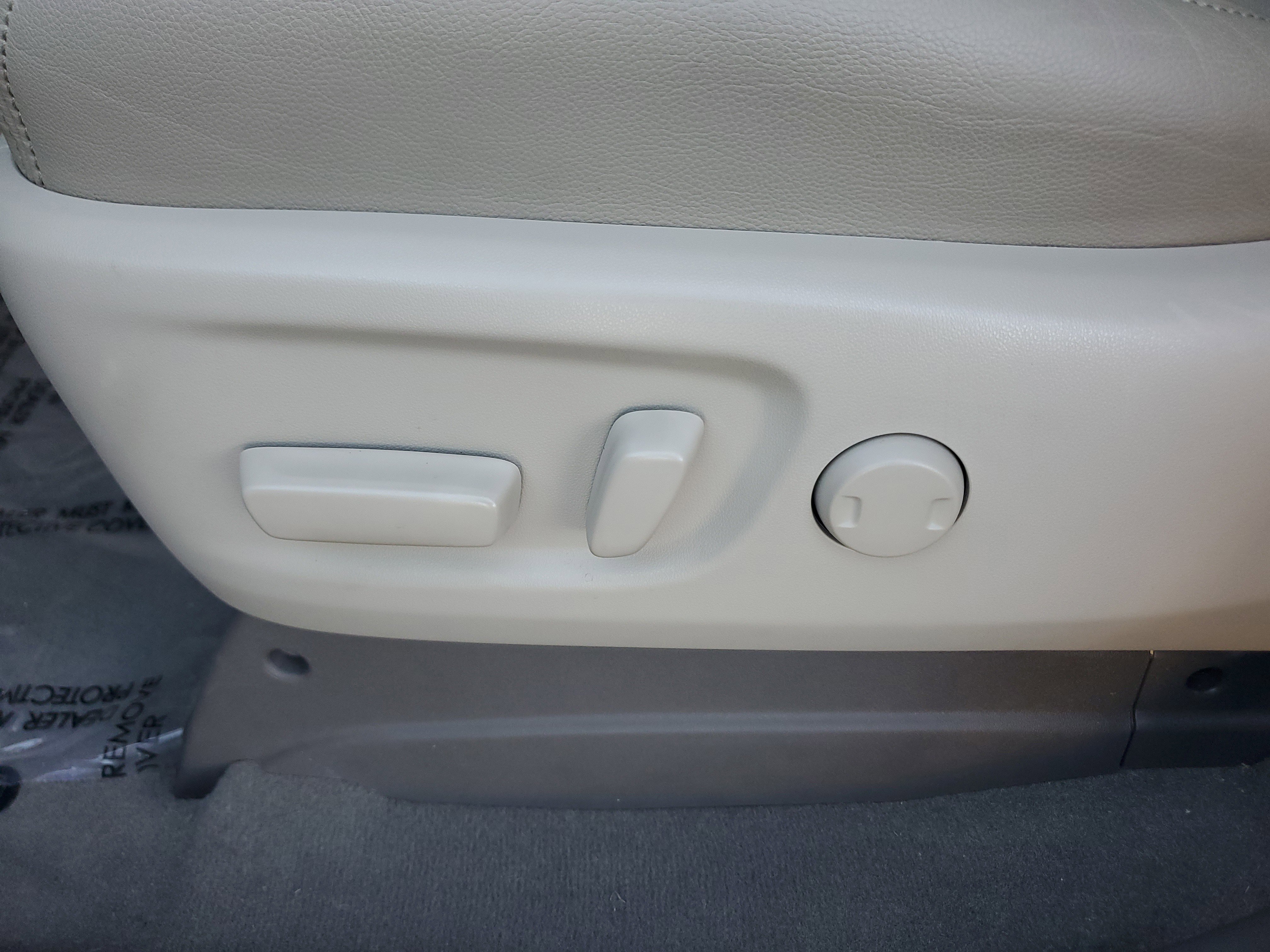 Used 2020 Toyota Sienna XLE image 13