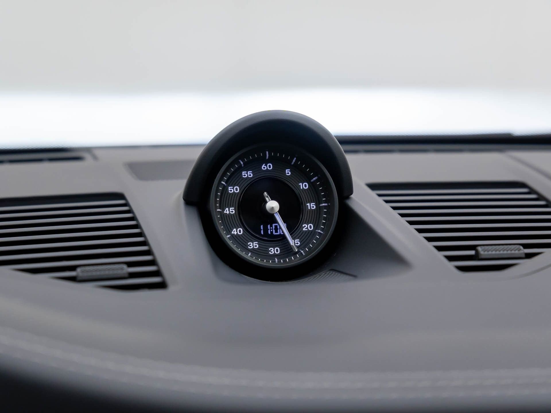 Used 2023 Porsche 911 Carrera GTS image 34