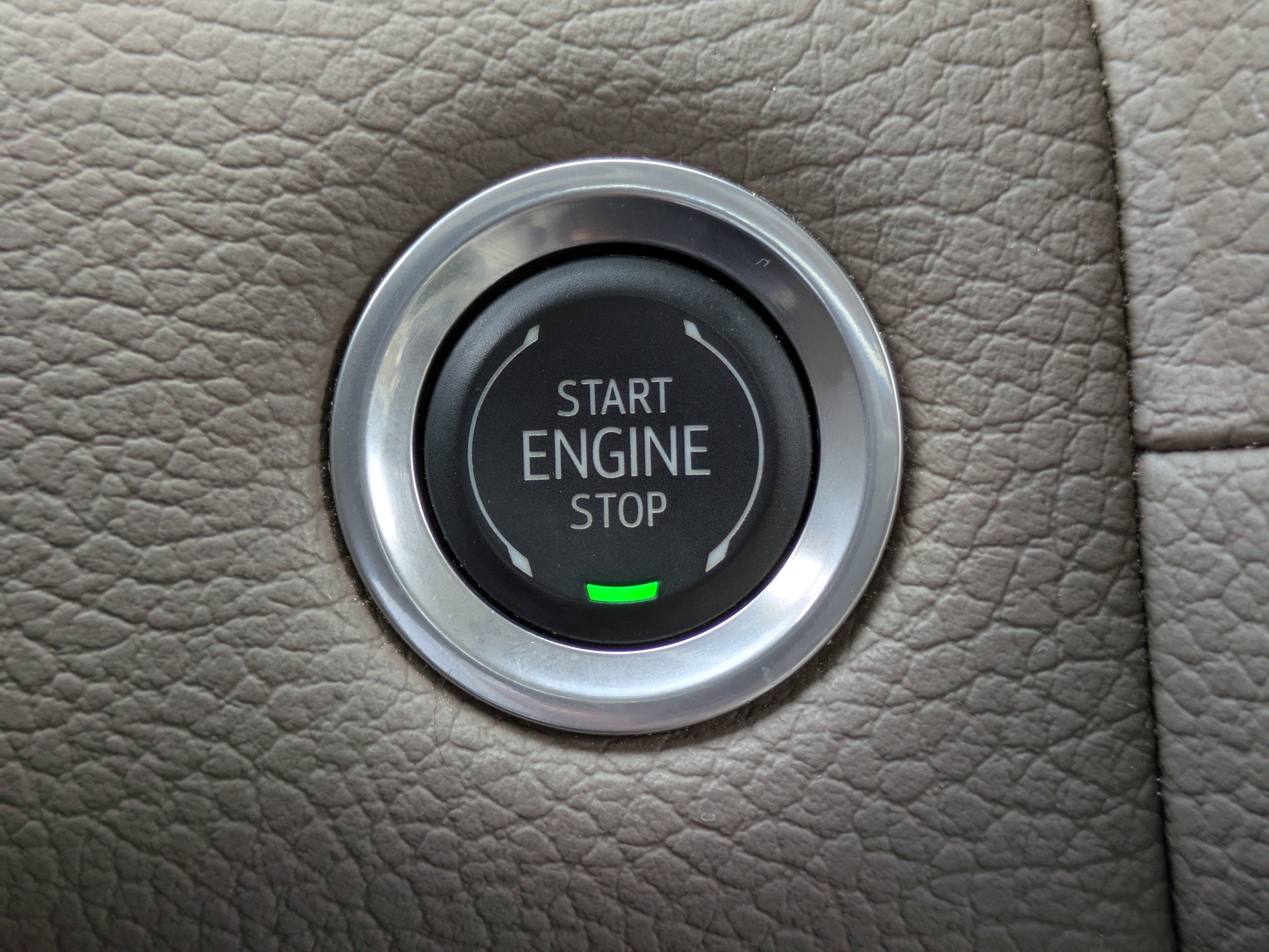 Used 2024 GMC Yukon Denali w/ LPO, Floor Liner Package image 24