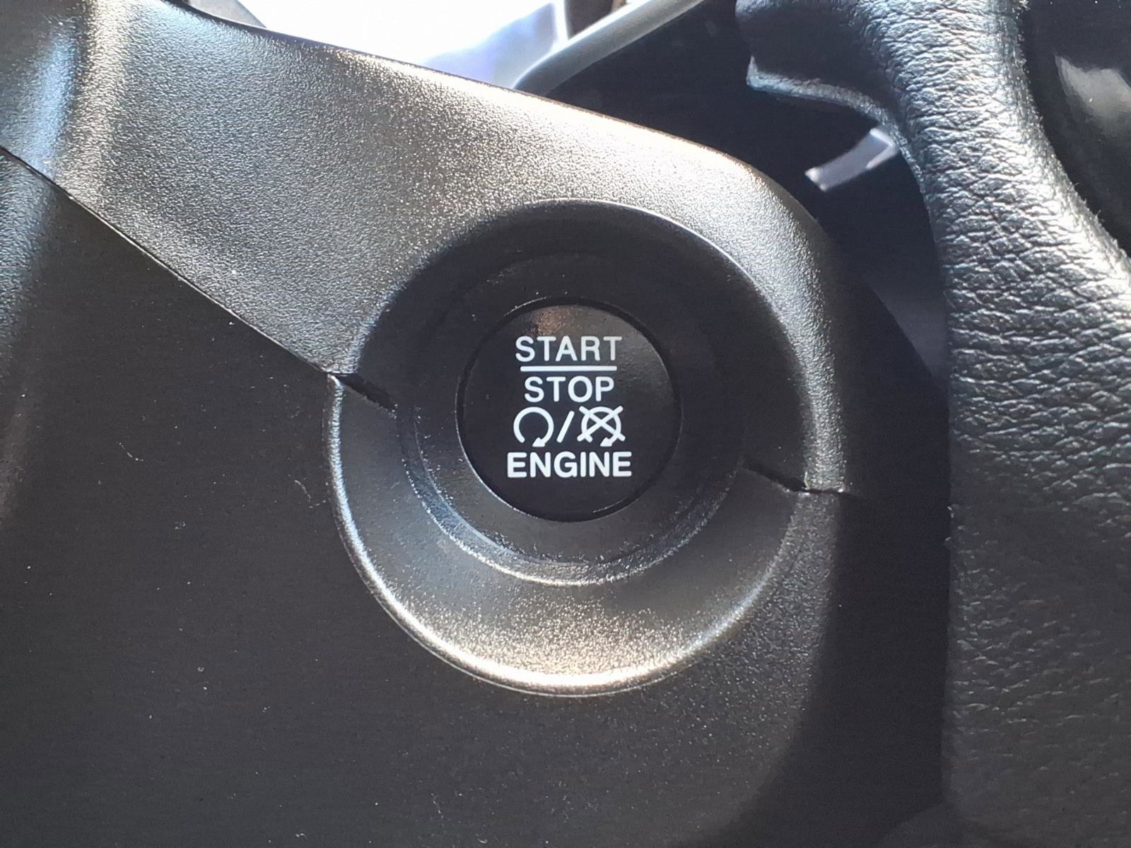 Certified 2020 Jeep Compass Latitude image 21