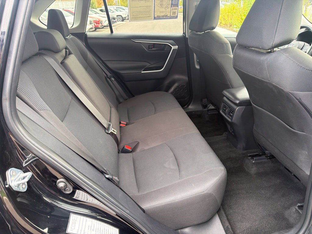 Used 2025 Toyota RAV4 LE AWD/4WD image 15