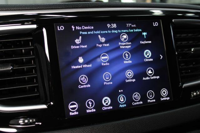 Used 2019 Chrysler Pacifica Touring-L w/ S Appearance Package FWD image 13