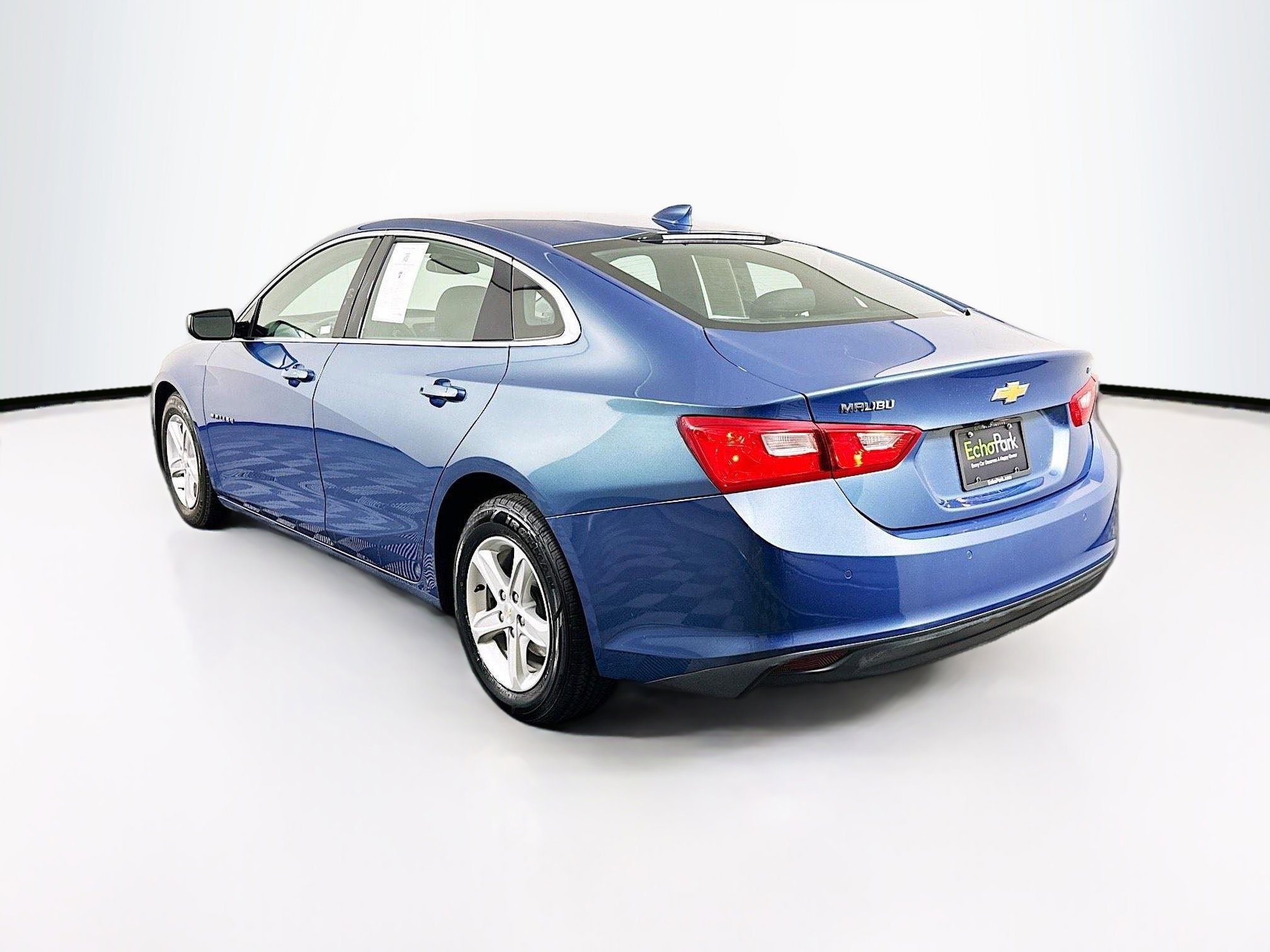 Used 2024 Chevrolet Malibu LT FWD image 5