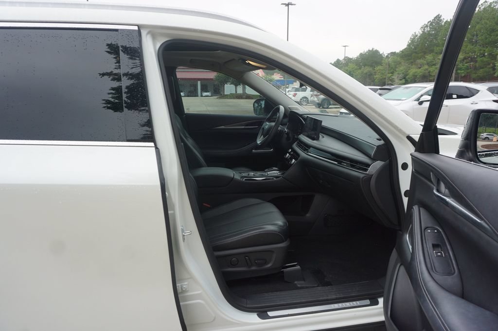 Used 2023 INFINITI QX60 Luxe w/ Vision Package FWD image 18