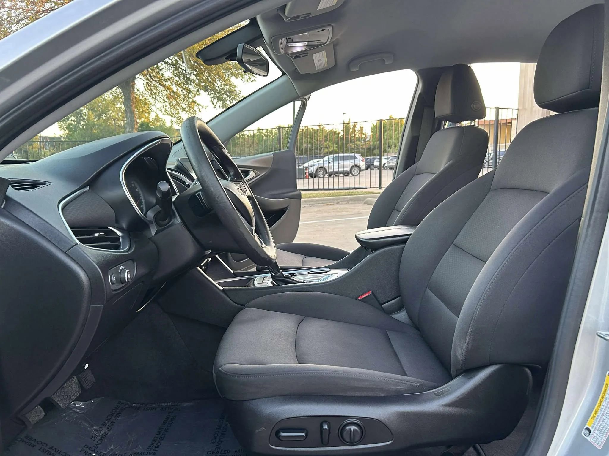 Used 2019 Chevrolet Malibu LT image 21