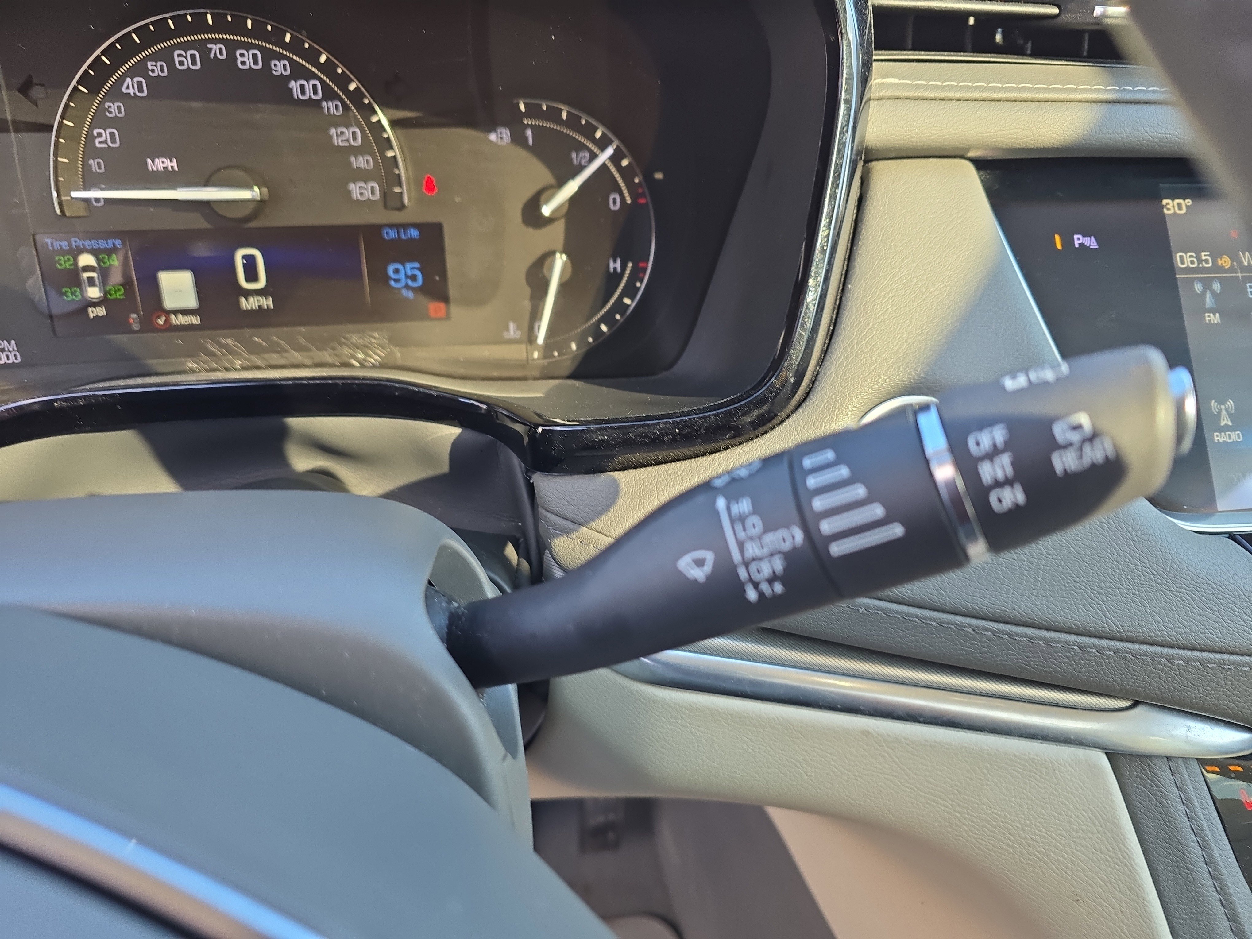 Used 2018 Cadillac XT5 Luxury w/ Driver Awareness Package image 25