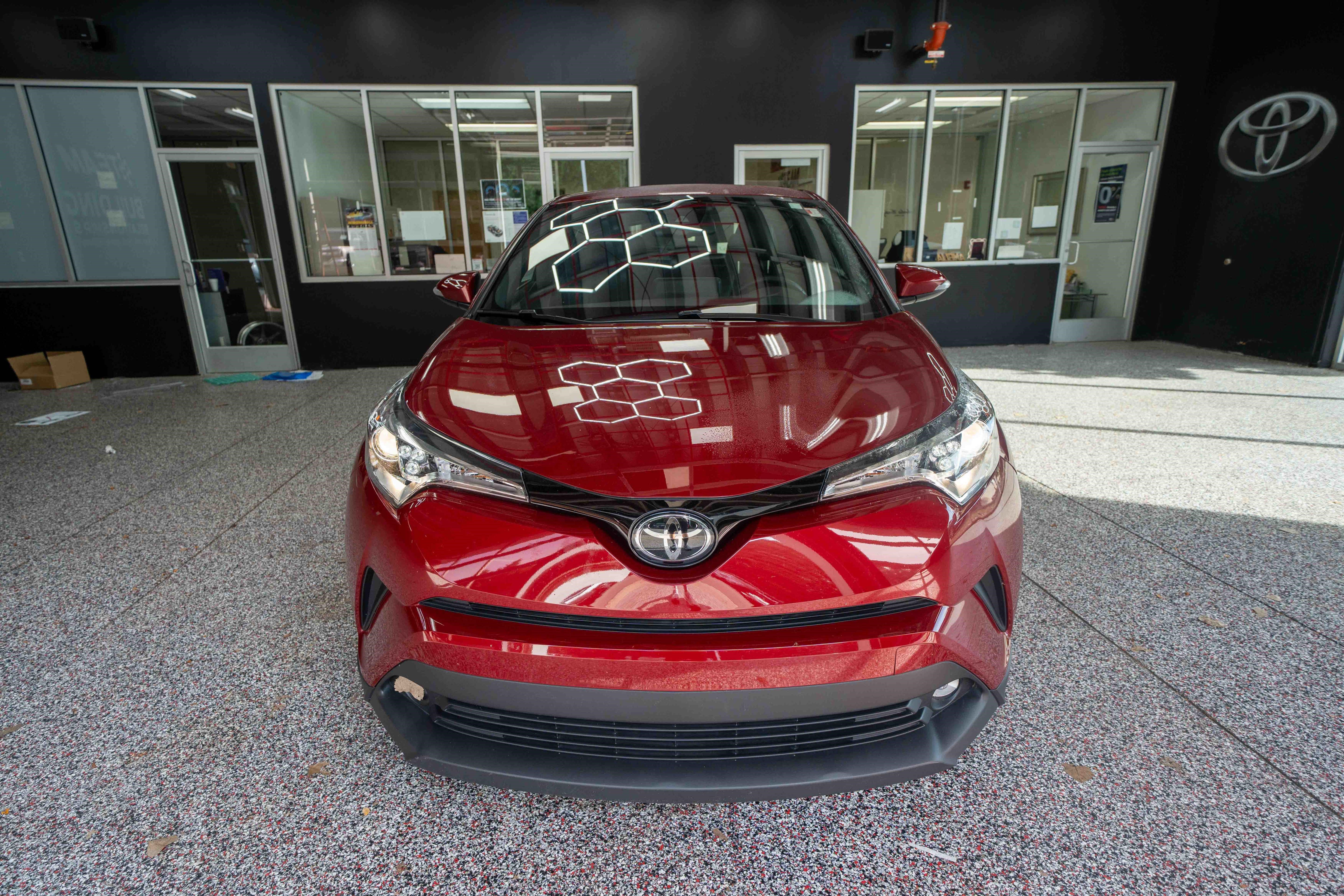 Used 2019 Toyota C-HR Limited FWD image 6