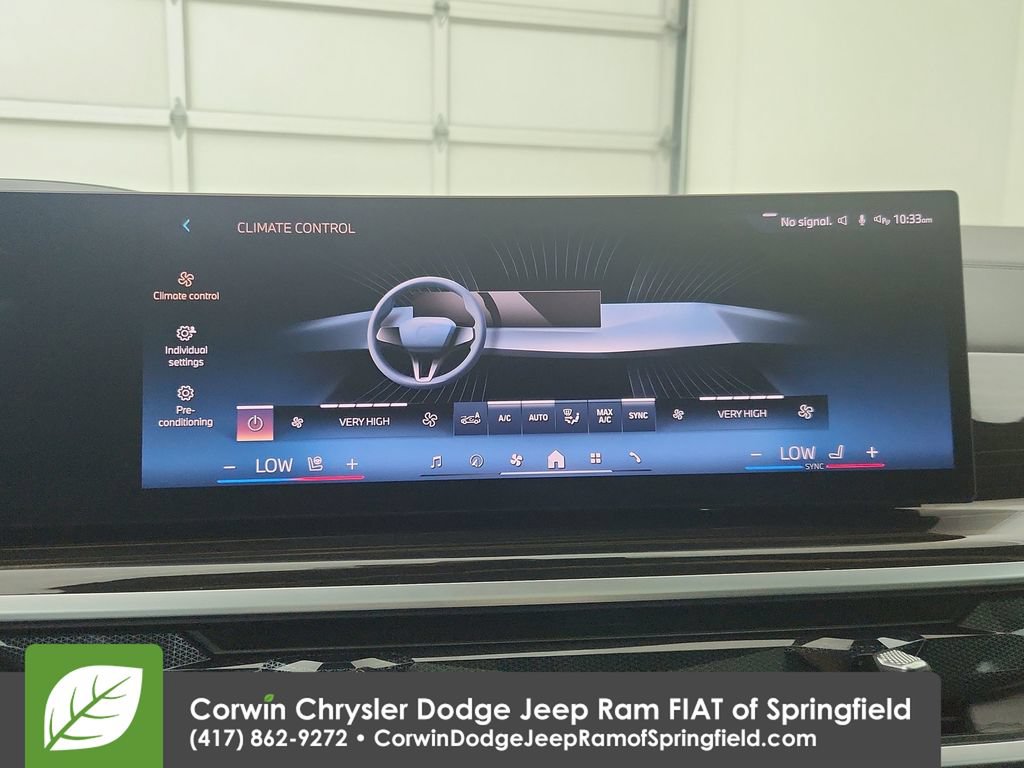 Used 2025 BMW X5 xDrive50e AWD/4WD image 26