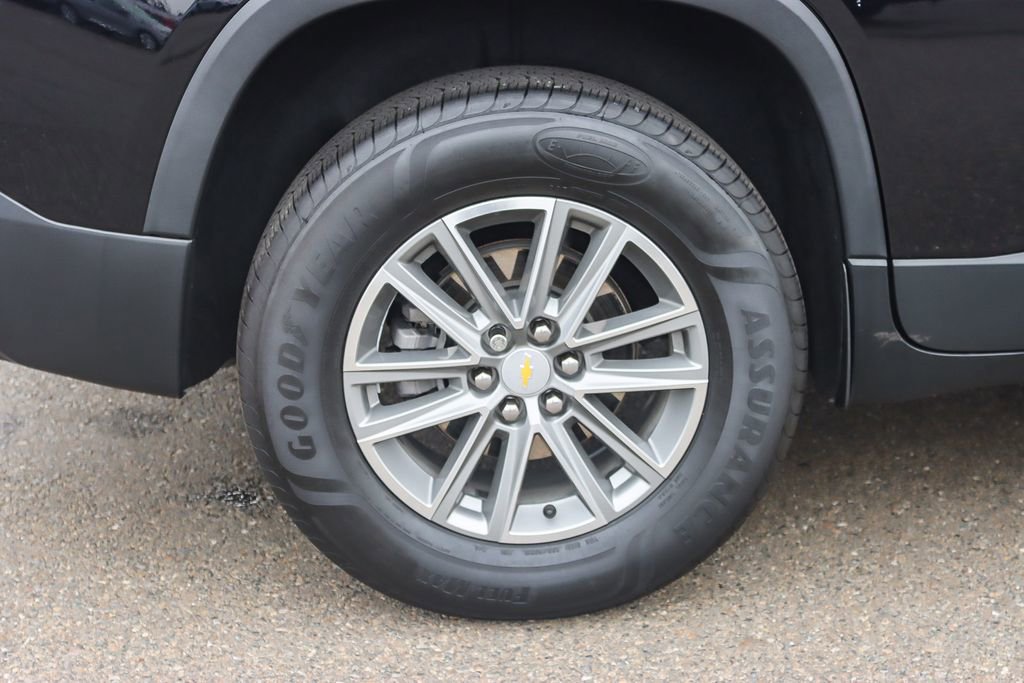 Used 2022 Chevrolet Traverse LT image 18