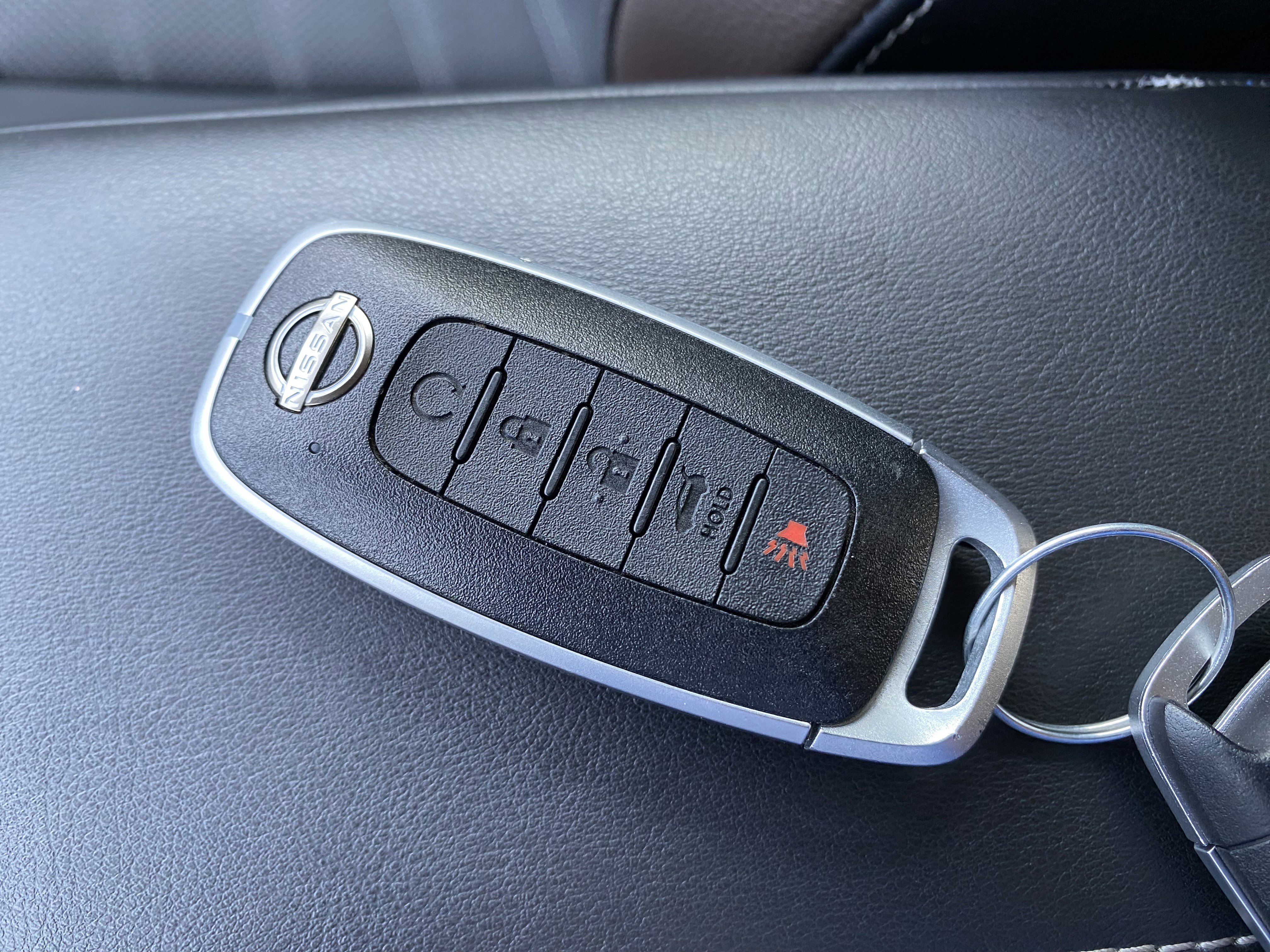 Used 2024 Nissan Pathfinder Platinum image 38