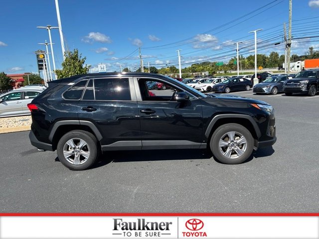 Used 2025 Toyota RAV4 XLE AWD/4WD image 6