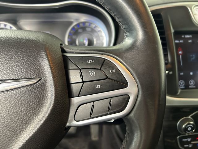 Used 2017 Chrysler 300 Limited w/ Value Package image 17
