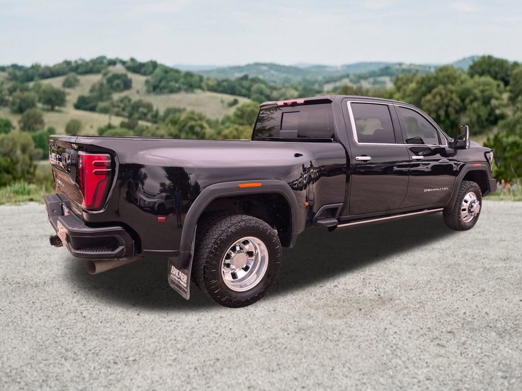 Used 2024 GMC Sierra 3500 Denali Ultimate AWD/4WD image 10