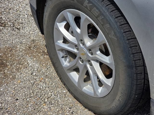 Used 2021 Chevrolet Equinox LS w/ LS Convenience Package FWD image 3