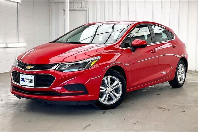 Used 2017 Chevrolet Cruze LT w/ Convenience Package FWD image 2