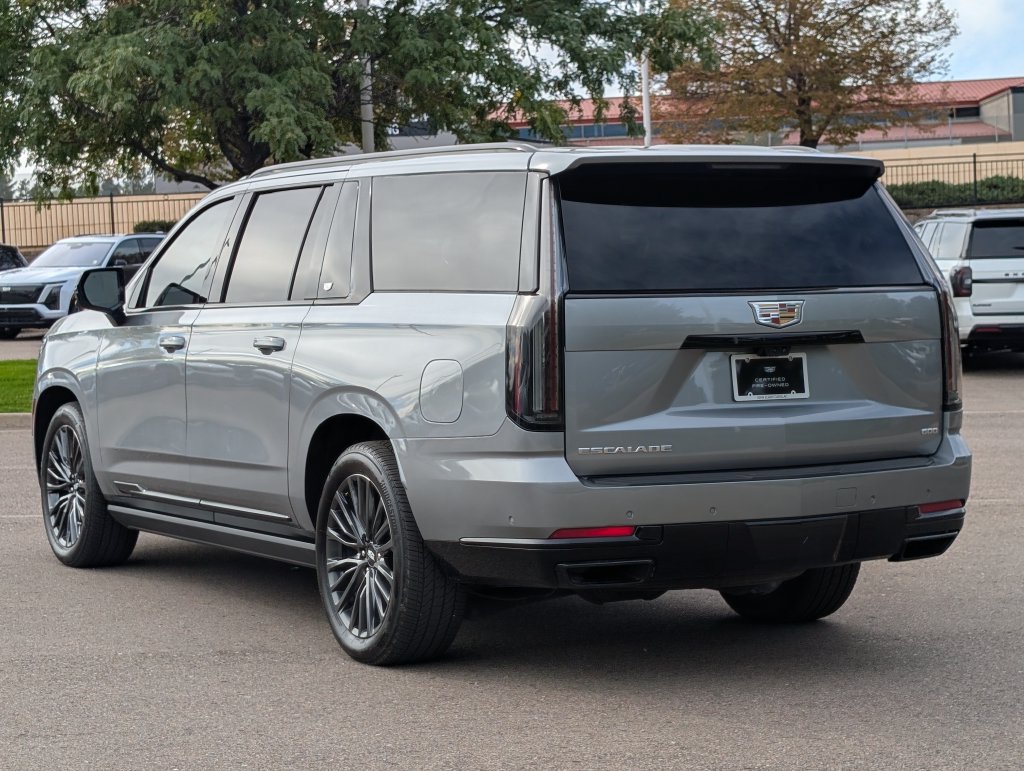 Certified 2025 Cadillac Escalade ESV Sport Platinum RWD image 3