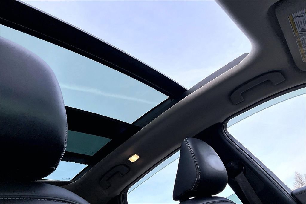 Certified 2019 INFINITI QX50 Luxe w/ Navigation Package FWD image 22