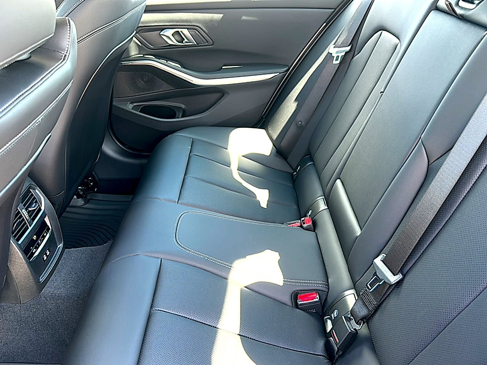 New 2026 BMW 330i Sedan w/ Premium Package RWD image 16