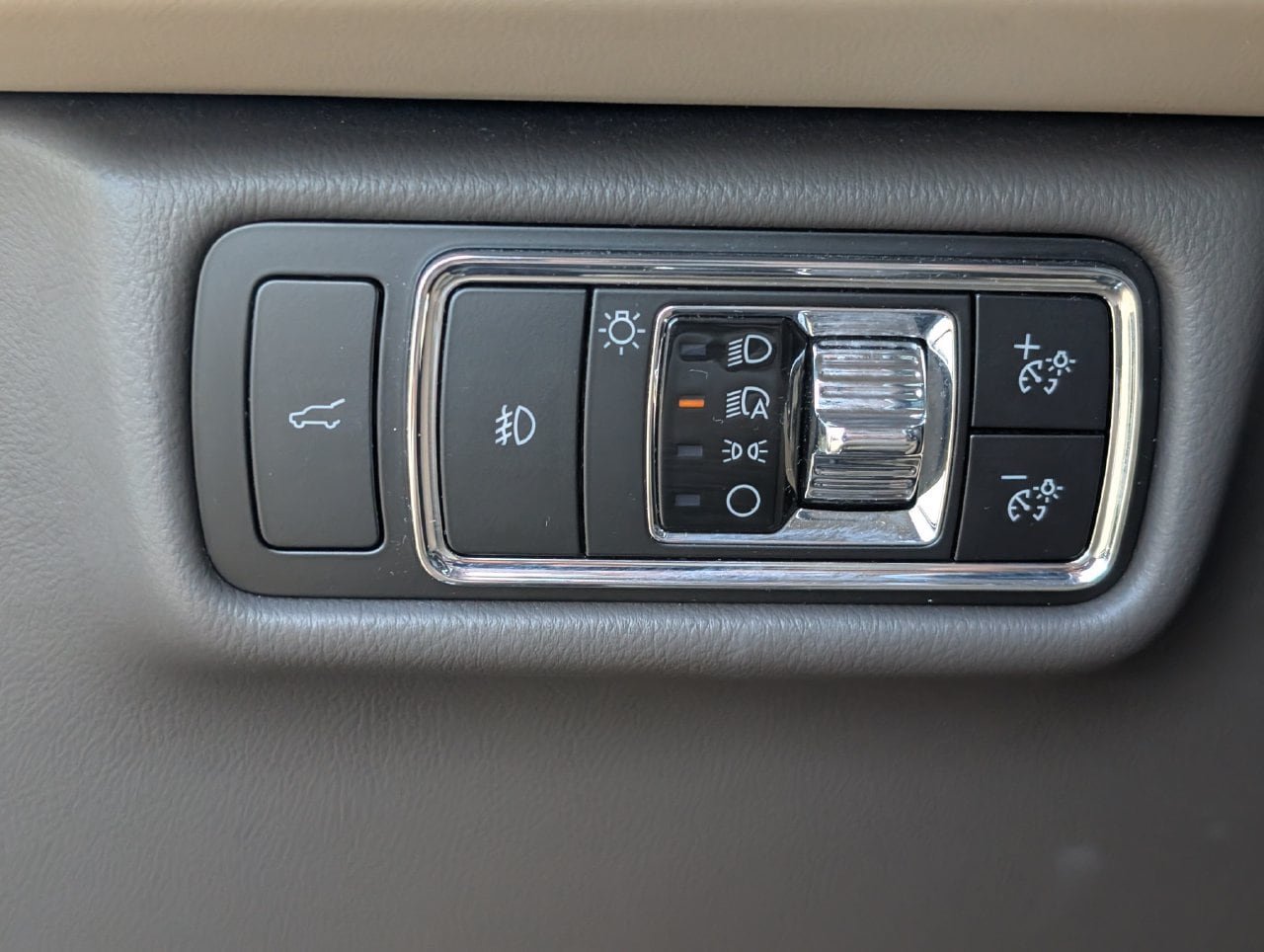 Used 2024 Lincoln Aviator Reserve w/ Equipment Group 201A RWD image 25