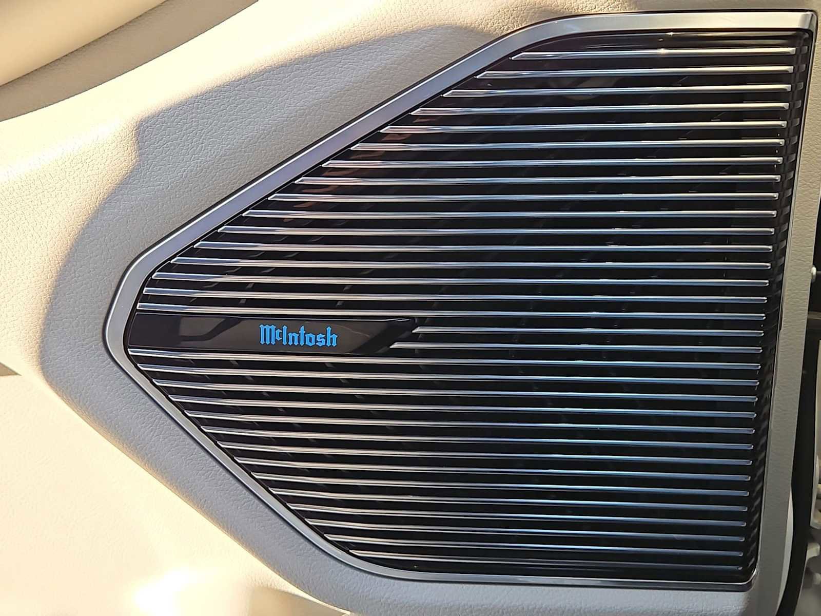 Used 2021 Jeep Grand Cherokee L Overland w/ Trailer Tow Group (B) image 32