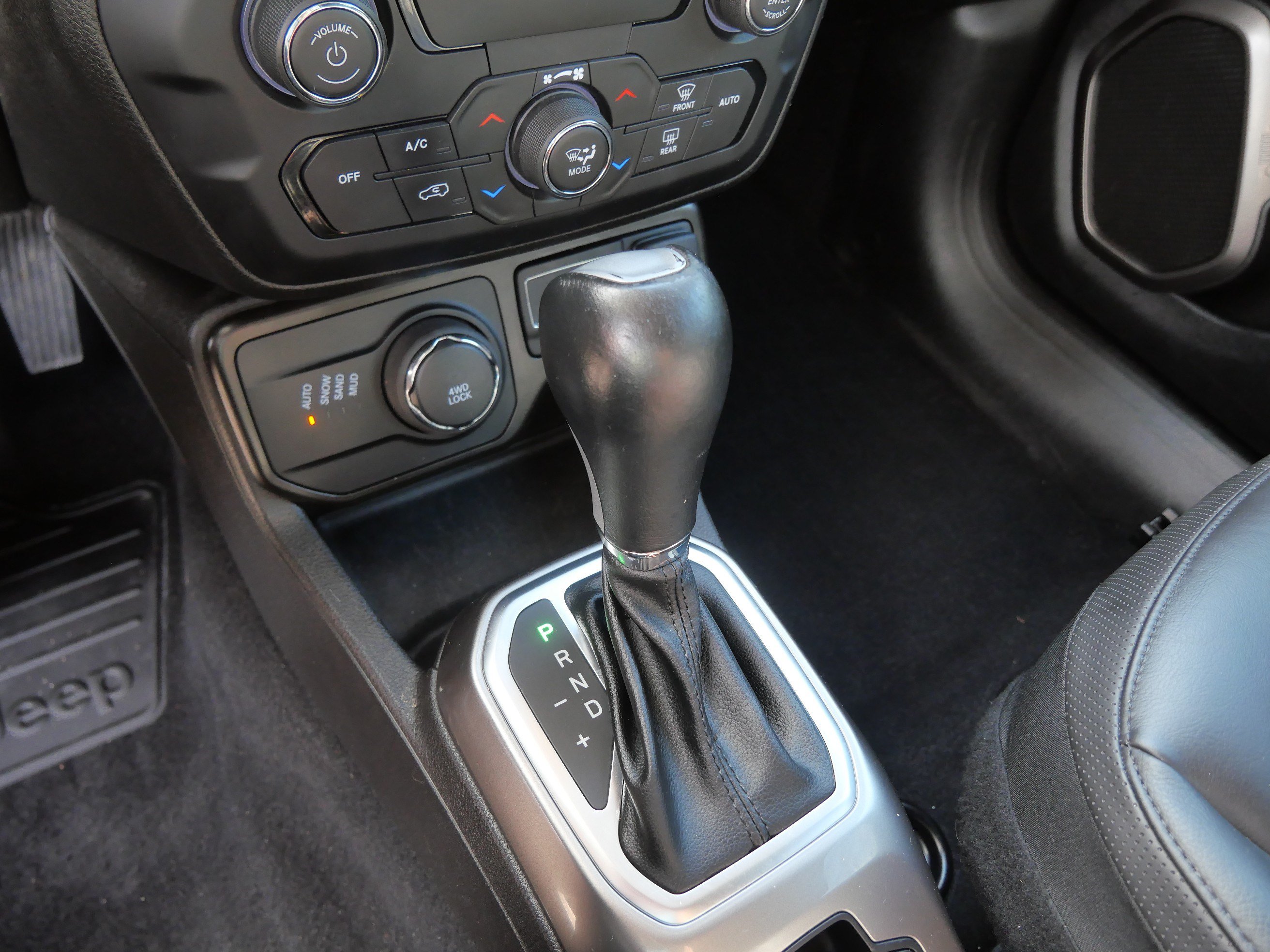 Used 2020 Jeep Renegade Limited w/ Trailer Tow Group AWD/4WD image 24