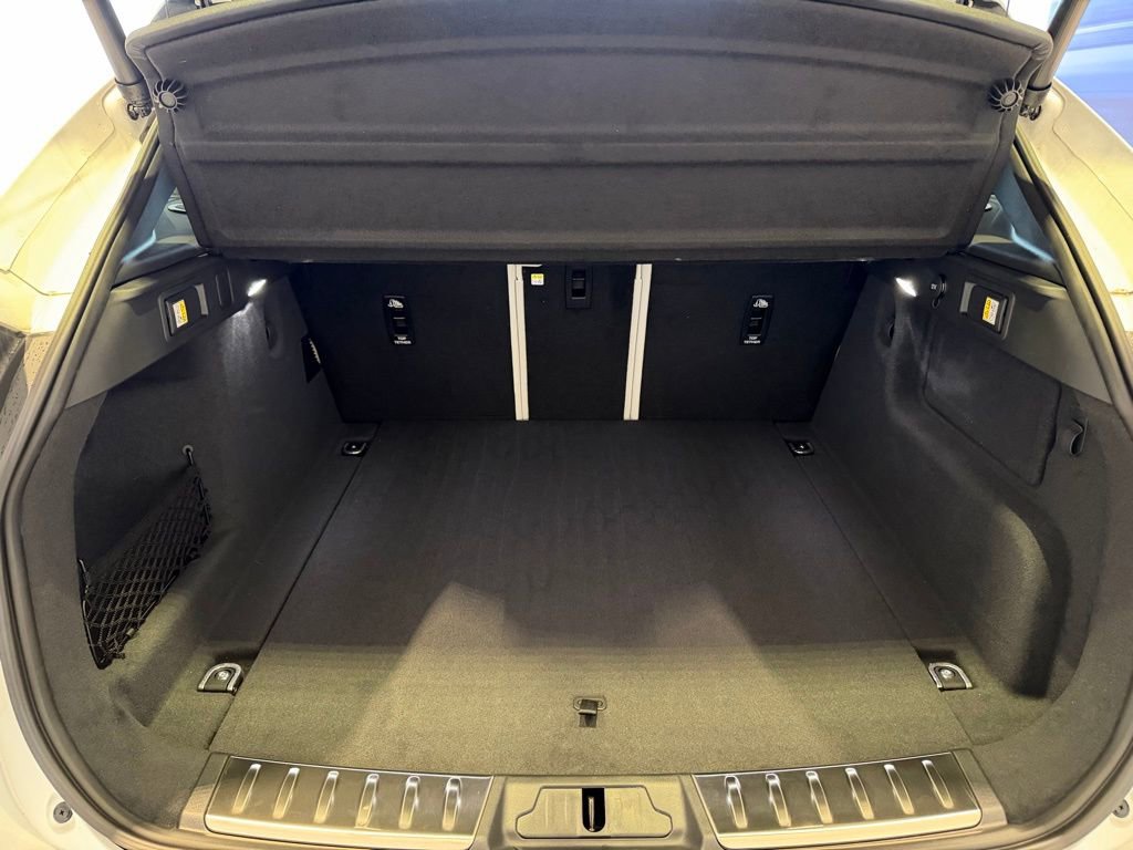 New 2025 Jaguar F-PACE R-Dynamic S image 14