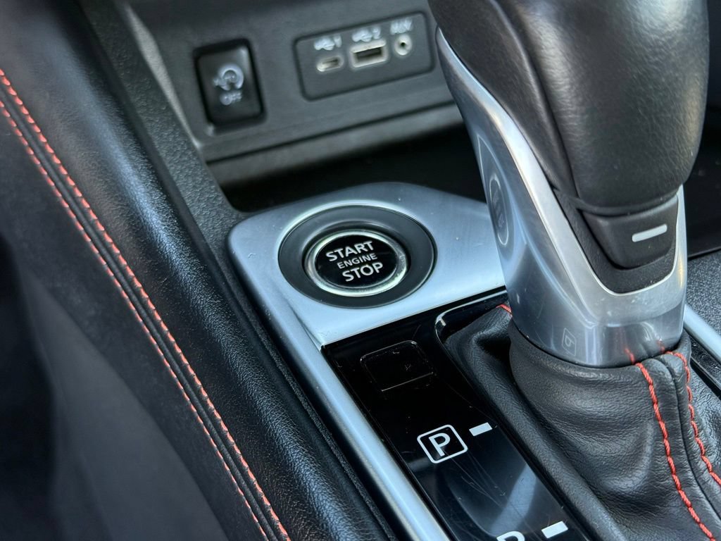 Used 2025 Nissan Sentra SR w/ SR Premium Package FWD image 27