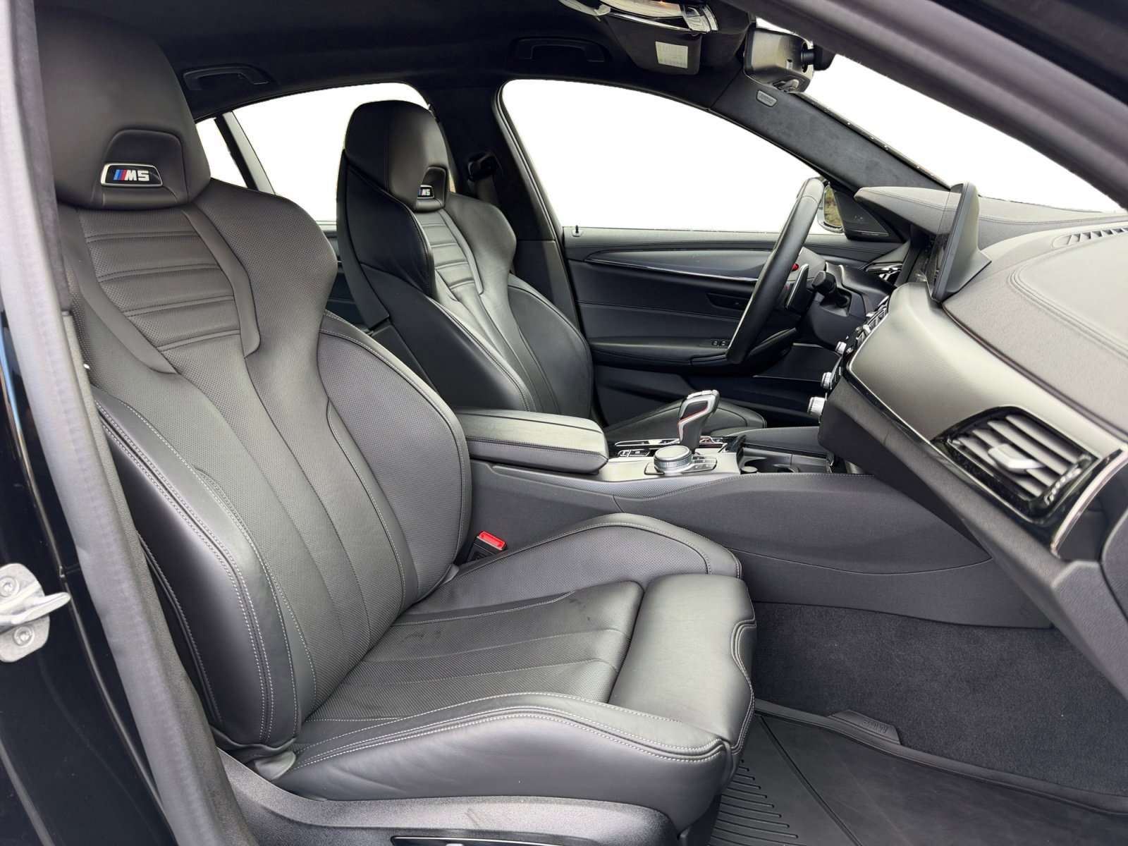 Used 2022 BMW M5 w/ Executive Package image 22