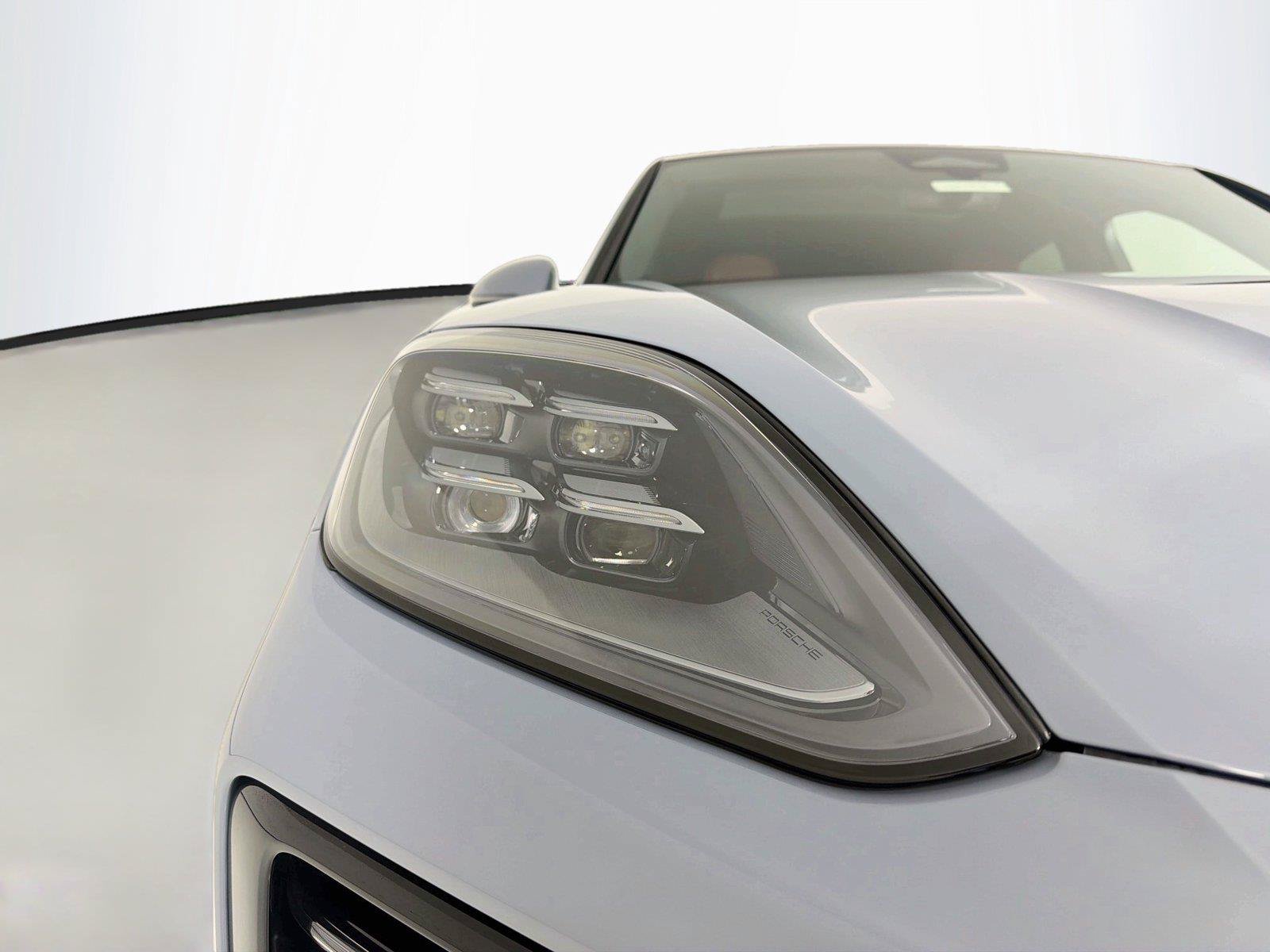 New 2026 Porsche Cayenne Coupe AWD/4WD image 33