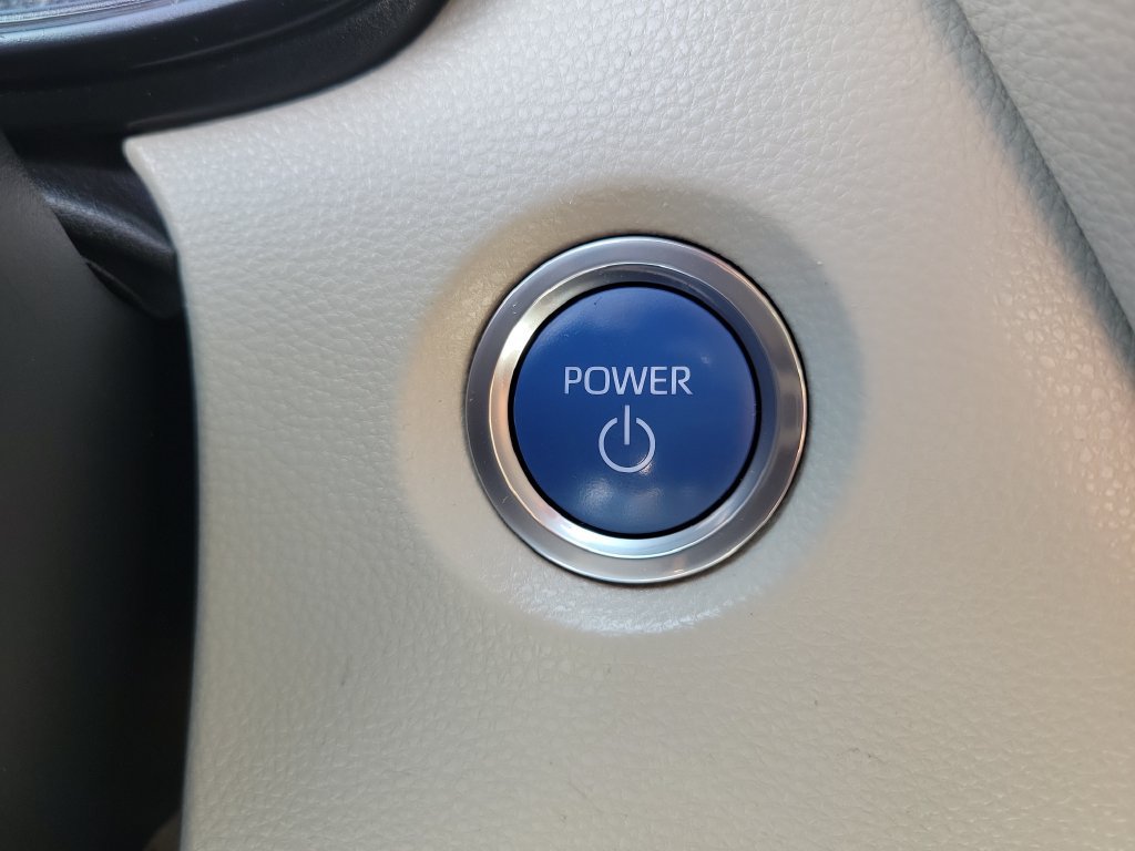 Used 2022 Toyota Corolla LE w/ Carpet Mat Package (TMS) FWD image 29