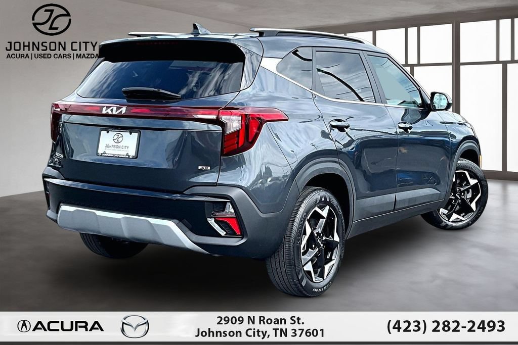 Used 2024 Kia Seltos EX AWD/4WD image 2