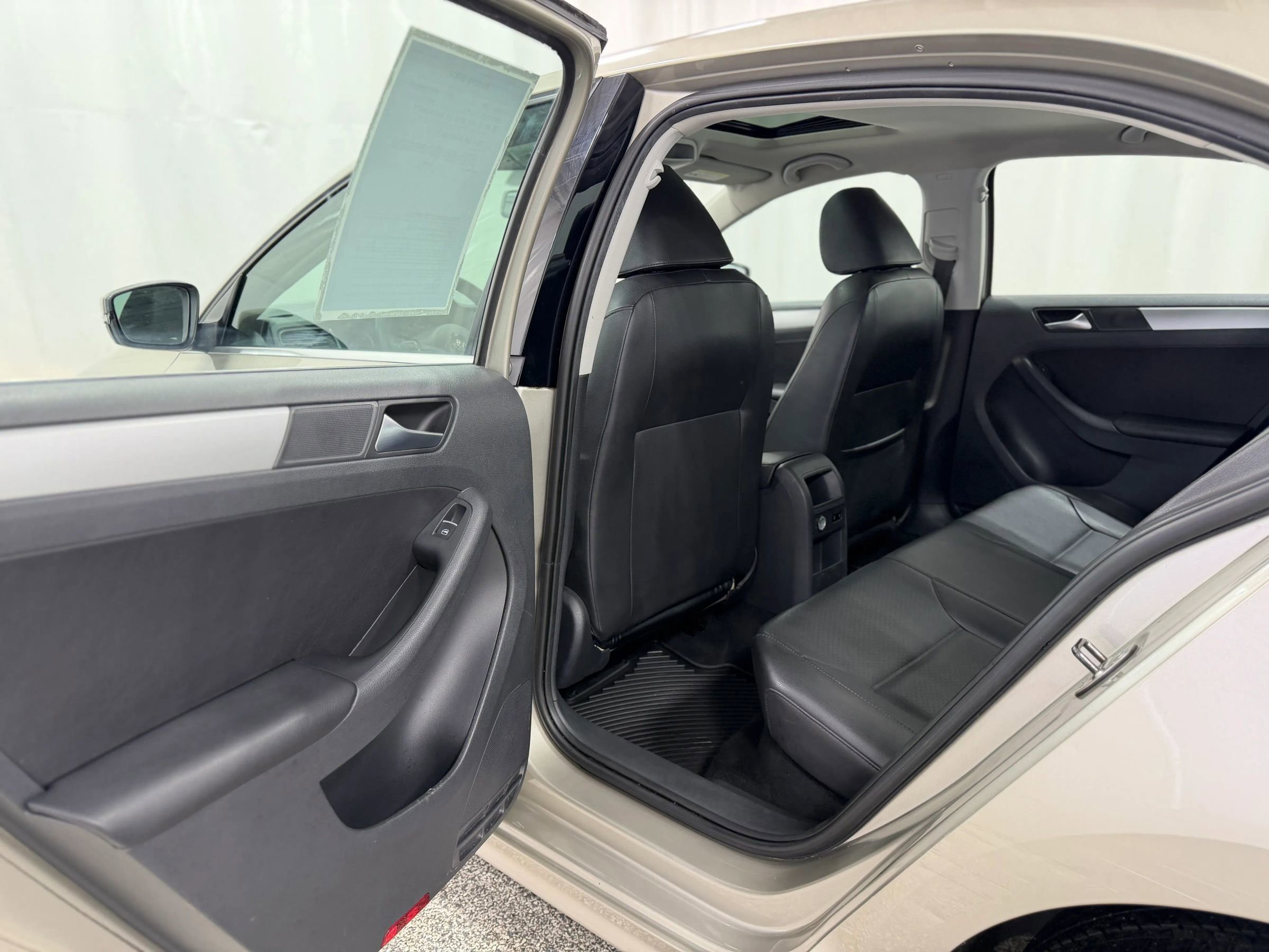 Used 2013 Volkswagen Jetta SE image 31