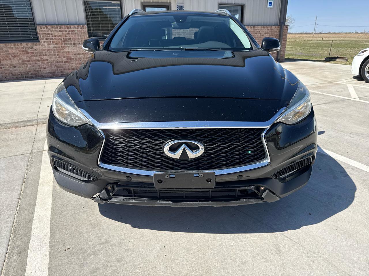 Used 2017 INFINITI QX30 Premium w/ Navigation Package image 5