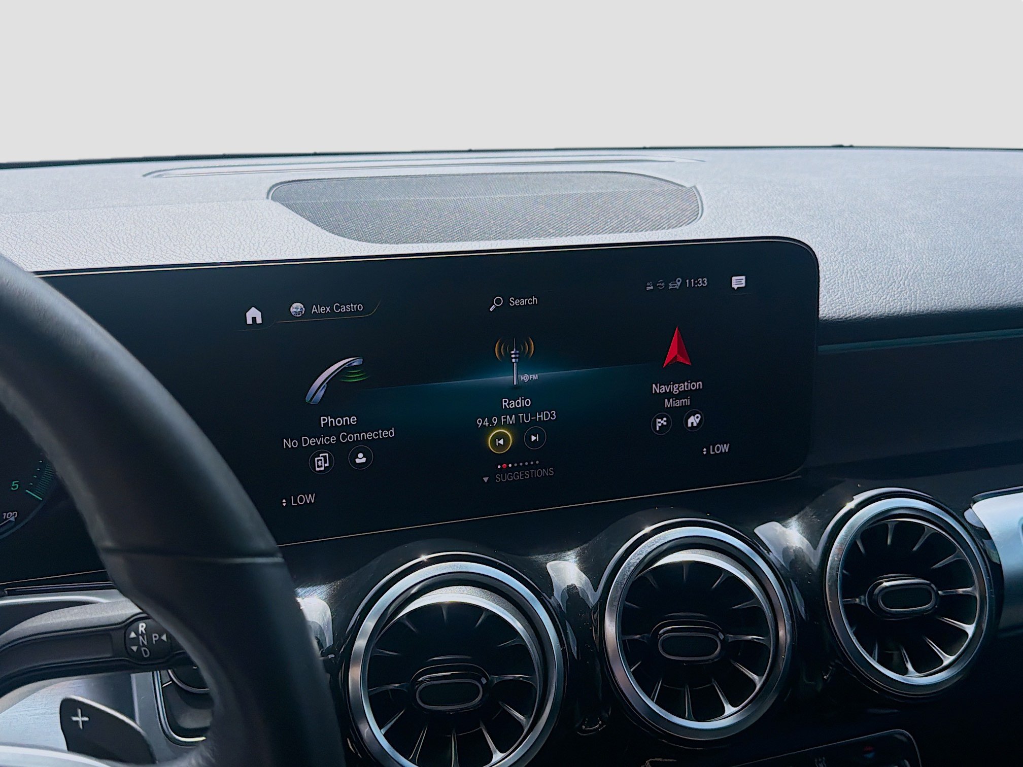 Used 2023 Mercedes-Benz EQB 300 4MATIC image 10