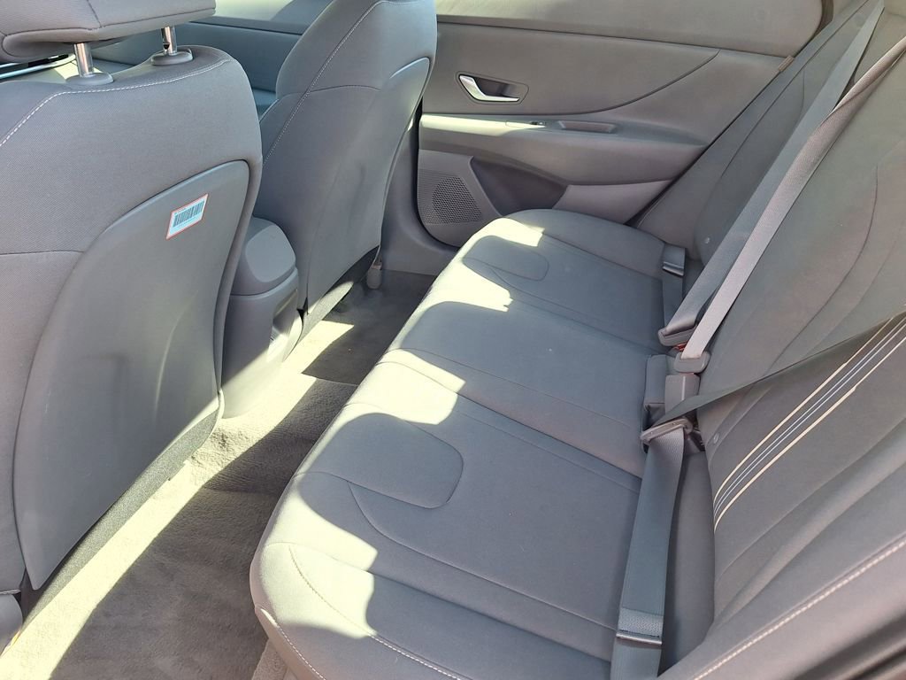Used 2024 Hyundai Elantra SEL image 12