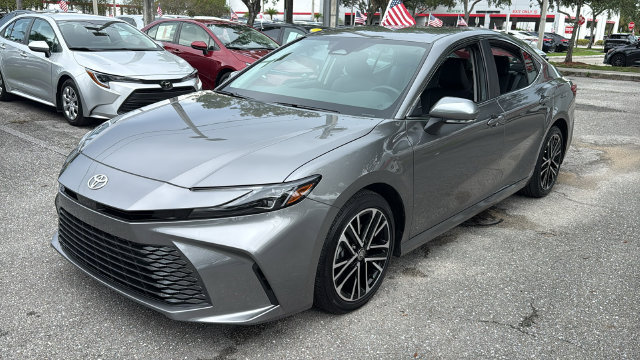 Used 2026 Toyota Camry XLE FWD image 3