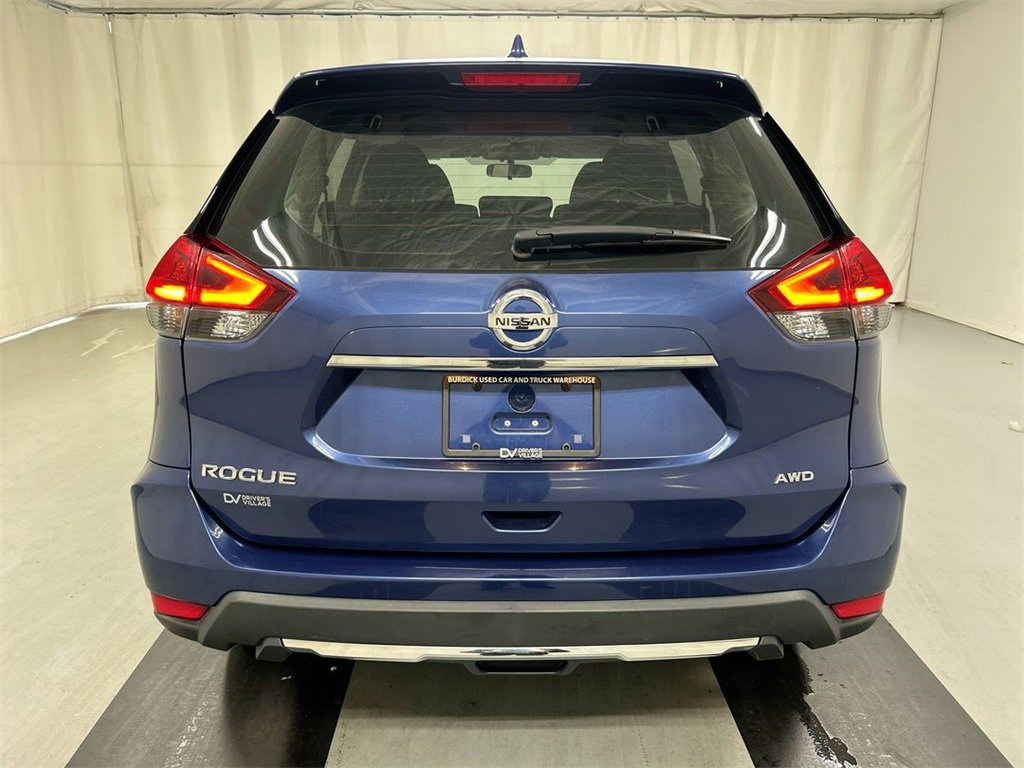 Used 2018 Nissan Rogue S image 19