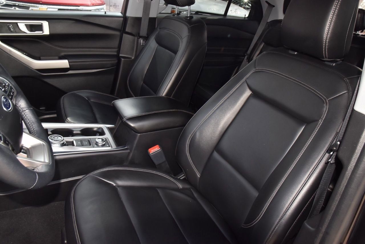 Used 2023 Ford Explorer XLT w/ Equipment Group 202A image 32